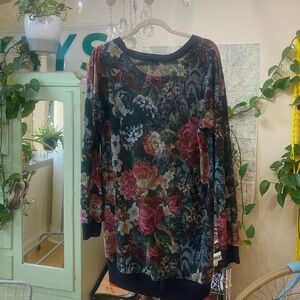 Xhilaration long sleeve tunic floral top size large
